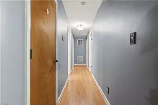 406 Spring Rd, Jamestown, NC 27282 - Photo 19