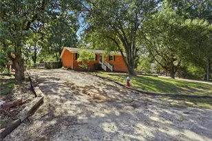 406 Spring Rd, Jamestown, NC 27282 - Photo 3