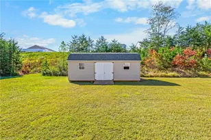 213 Pilot Bluff Dr, King, NC 27021 - Photo 33