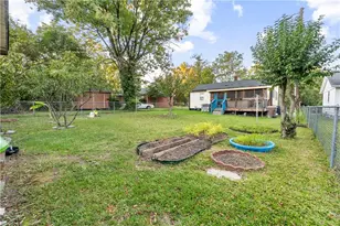 2112 Vale Pl, Greensboro, NC 27401 - Photo 13
