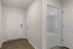 1614 String Dr, Winston-Salem, NC 27107 - Photo 5