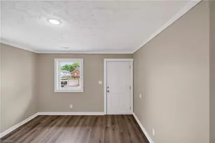 17 Hunter St, Thomasville, NC 27360 - Photo 15