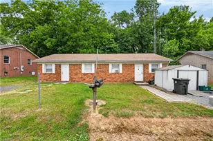 21 Hunter St, Thomasville, NC 27360 - Photo 1