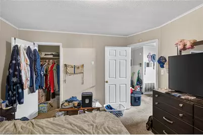 21 Hunter Street, Thomasville, NC 27360 - Photo 19