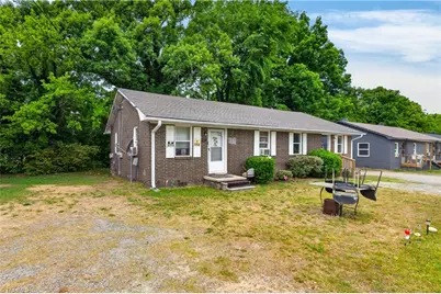 29 Hunter Street, Thomasville, NC 27360 - Photo 31