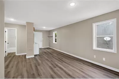 29 Hunter Street, Thomasville, NC 27360 - Photo 17