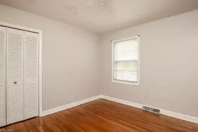 2420 Kingsgate Drive, Winston-Salem, NC 27101 - Photo 13
