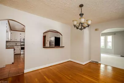 2420 Kingsgate Drive, Winston-Salem, NC 27101 - Photo 5