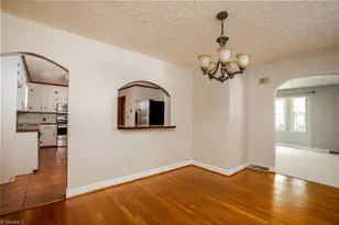2420 Kingsgate Dr, Winston-Salem, NC 27101 - Photo 5