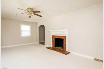 2420 Kingsgate Drive, Winston-Salem, NC 27101 - Photo 3