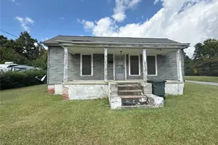 1421 South Ave, Eden, NC 27288 - Photo 1