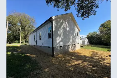 305 E 5th Avenue, Lexington, NC 27292 - Photo 3