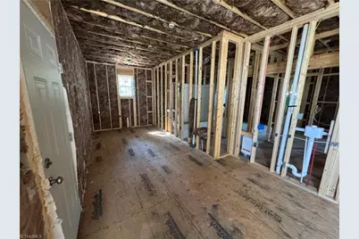 305 E 5th Avenue, Lexington, NC 27292 - Photo 9