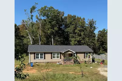977 N Main Street, Denton, NC 27239 - Photo 1