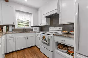 123 Pine Tree Dr, Roaring Gap, NC 28668 - Photo 5
