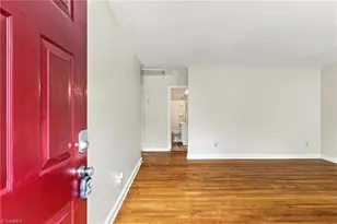 1405 Glenside Dr, Greensboro, NC 27405 - Photo 3