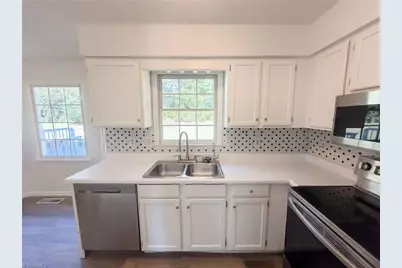 423 Sherwood Court, Eden, NC 27288 - Photo 7