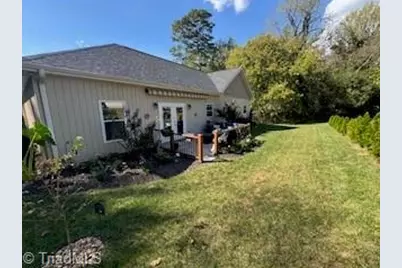 110 N Pineland Avenue, Jonesville, NC 28642 - Photo 35