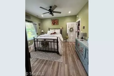 110 N Pineland Avenue, Jonesville, NC 28642 - Photo 23