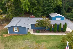 3440 Edgefield Rd, Greensboro, NC 27409 - Photo 9