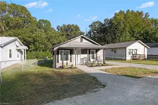 727 Trotter St, Thomasville, NC 27360 - Photo 3