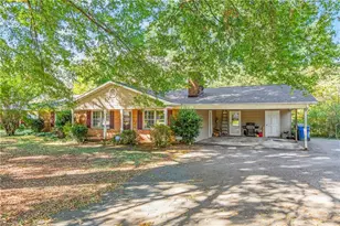 466 Pine Forest Dr, Kernersville, NC 27284 - Photo 3