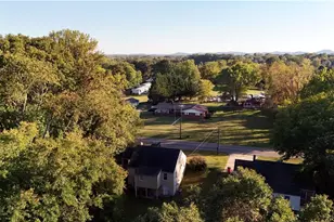 135 Old Toast Rd, Mount Airy, NC 27030 - Photo 3