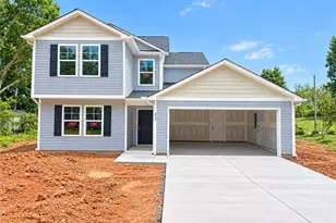 400 Oakwood Cir, Lexington, NC 27295 - Photo 1
