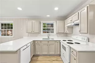 1400 Oak St, Greensboro, NC 27403 - Photo 15