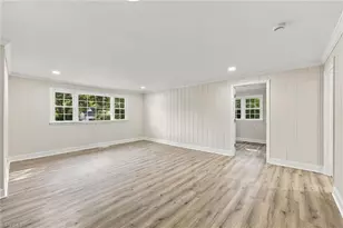 1400 Oak St, Greensboro, NC 27403 - Photo 9