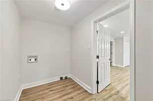 1400 Oak St, Greensboro, NC 27403 - Photo 17