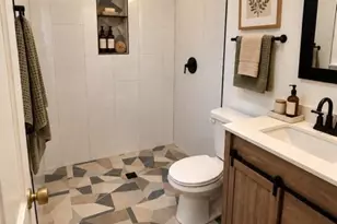 605 Woodvale Dr, Greensboro, NC 27410 - Photo 11