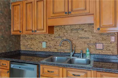 605 Greenvine Circle, Winston-Salem, NC 27103 - Photo 5