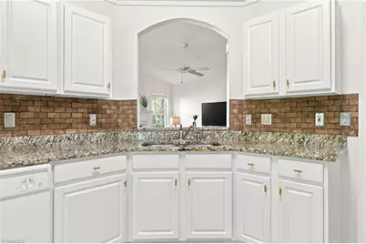 3339 Cherrybrook Drive, Jamestown, NC 27282 - Photo 19