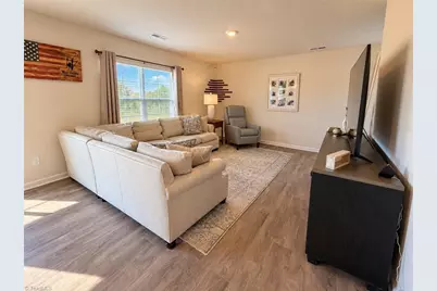 722 Hickory Point Drive, Lexington, NC 27292 - Photo 7