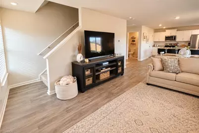 722 Hickory Point Drive, Lexington, NC 27292 - Photo 9