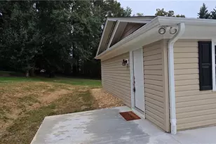 261 Dudley Ave, Mount Airy, NC 27030 - Photo 3