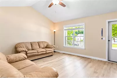 14 Brandy Wine Drive, Thomasville, NC 27360 - Photo 3