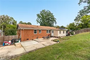 4119 Bramlet Pl, Greensboro, NC 27407 - Photo 27