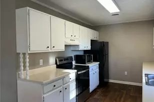 3402 Edgefield Rd, Greensboro, NC 27409 - Photo 9