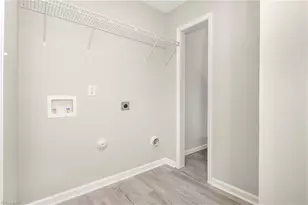 1052 W Bank St, Winston-Salem, NC 27101 - Photo 9