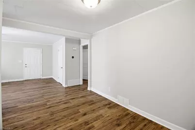 202 E 4th Street, Lexington, NC 27292 - Photo 7