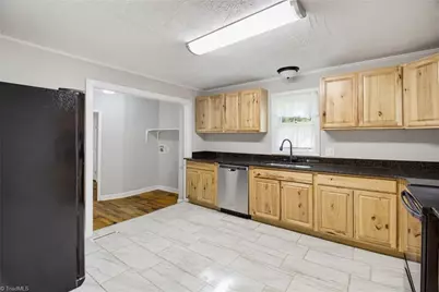 202 E 4th Street, Lexington, NC 27292 - Photo 9