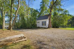 403 2nd Ave, Mayodan, NC 27027 - Photo 31