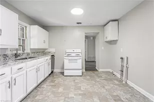 219 Matt Pl, Greensboro, NC 27405 - Photo 7