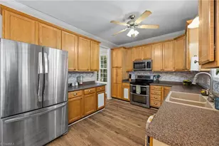 2026 Thoroughbred Dr, Hillsborough, NC 27278 - Photo 17