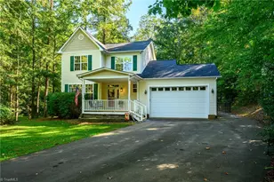 2026 Thoroughbred Dr, Hillsborough, NC 27278 - Photo 3