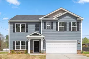 563 Baymeade Dr, Lexington, NC 27295 - Photo 1