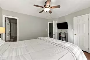 1175 Glendale Dr, Greensboro, NC 27406 - Photo 11