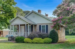 2502 Cypress St, Greensboro, NC 27405 - Photo 1